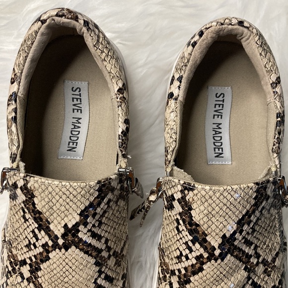 Steve Madden Zip snake print sneakers - Picture 3 of 6